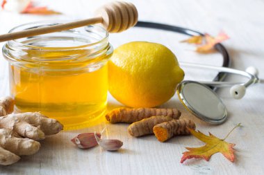 Dokunulmazlık ve soğuk konsept için doğal ilaçlar 