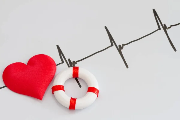 Lifebuoy Red Heart Cardiogram Heart Pulse Rescue Health Concept Abstract — Stockfoto