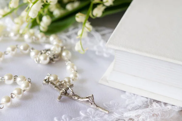 First Holy Communion Rosary Flowers Concept Background — Stock Photo, Image