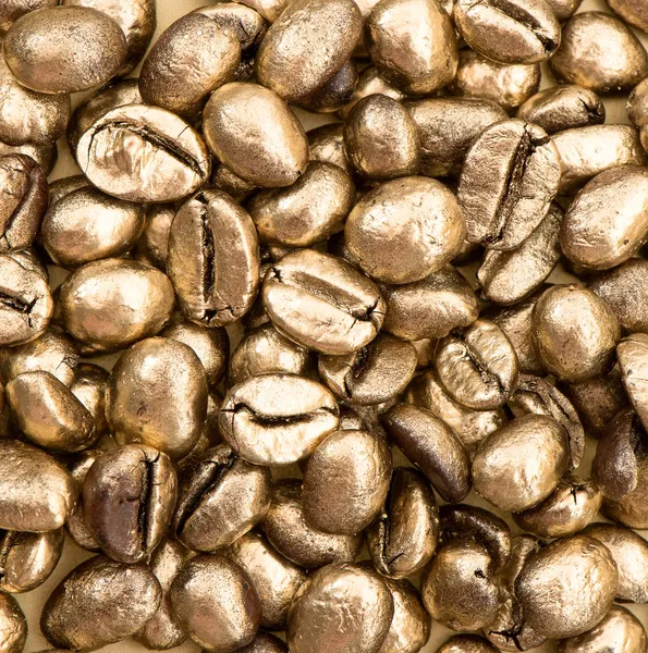金黄的咖啡豆的特写 — 图库照片