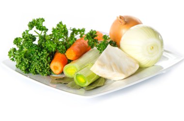 taze sebze ve ot çorbası