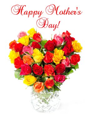 kalp şeklinde çeşitli renkli gül buketi