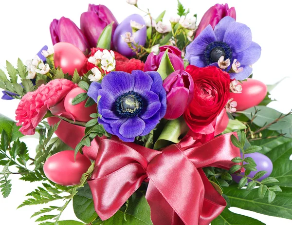 Bouquet di fiori di Pasqua colorati — Foto Stock