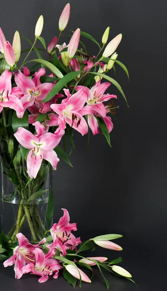 Lily flowers bouquet — Stock Photo, Image