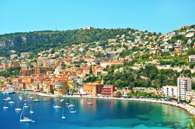 lüks resort ve bay görünümünü güneşli