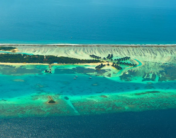 熱帯の島の全景 — ストック写真