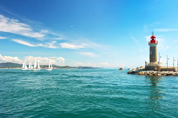 Lighthouse of St. Tropez. beautiful mediterranean landscape — Stock Photo, Image