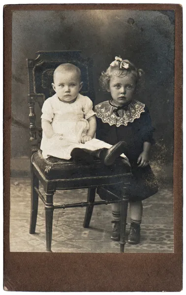 Vintage nostalgic portrait of two girls — Stock Photo, Image