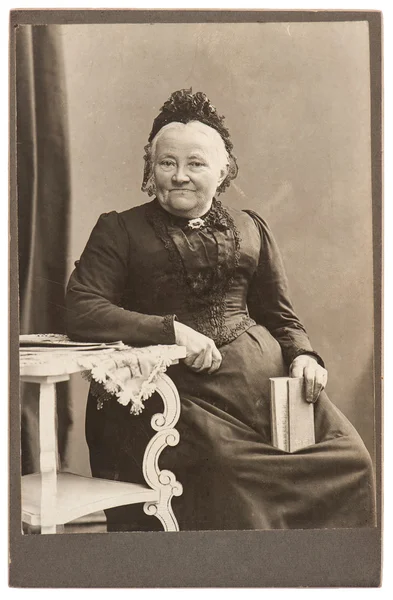 Old portrait of senior woman — Stock Photo, Image