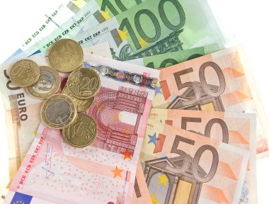 Avro parası. Beyaz arkaplanda para ve banknotlar