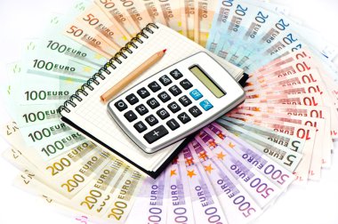 euro banknot arka plan üzerinde hesap makinesi ve not defteri
