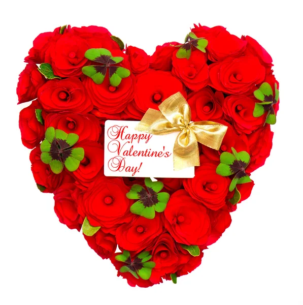 Rose rosse a forma di cuore con nastro dorato e cartellino bianco — Foto Stock