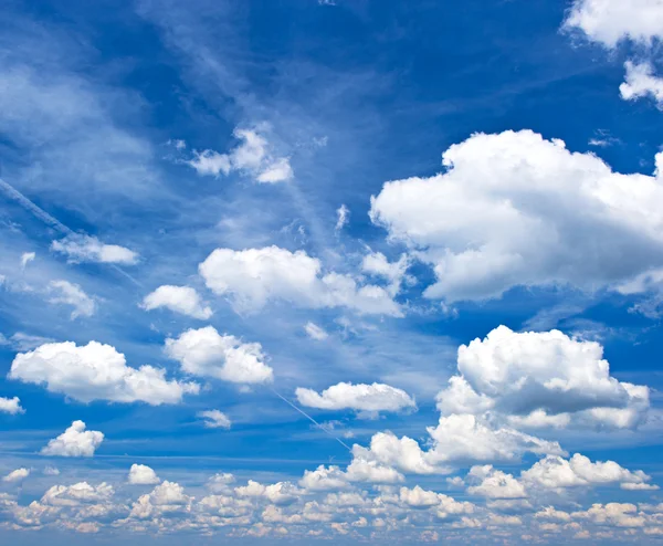 Cloudy blue sky — Stock Photo, Image