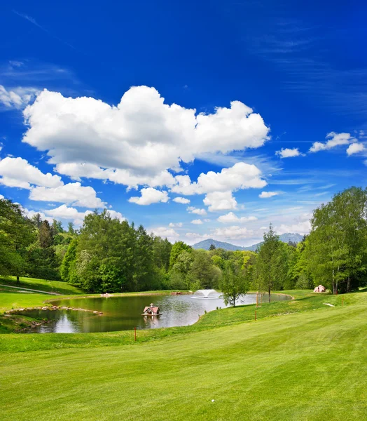 Campo de golf. paisaje europeo —  Fotos de Stock