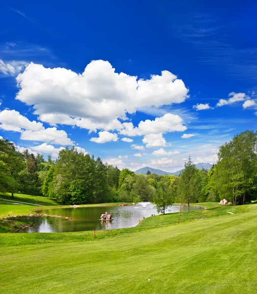 Teren de golf. peisaj european — Fotografie, imagine de stoc