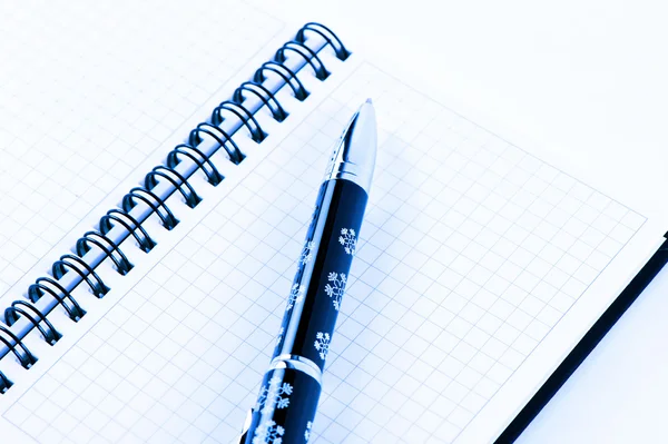 Açık not defteri kalem — Stok fotoğraf