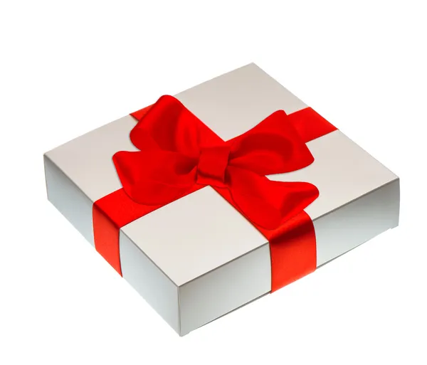 Grijze geschenkdoos met rode satijnen lint op wit — Stockfoto