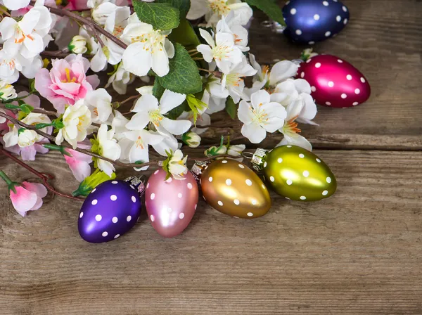 Våren blommar och påsk ägg dekoration — Stockfoto