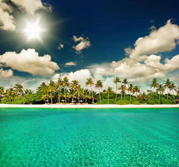 Spiaggia tropicale dell'isola — Foto Stock