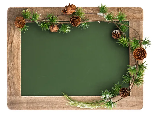 Krijtbord met houten frame en Kerstmis decoratie — Stockfoto
