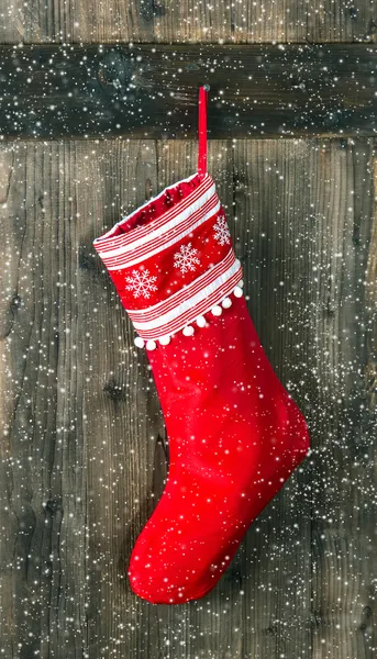 Calcetín rojo para regalos de Santa. medias de Navidad —  Fotos de Stock