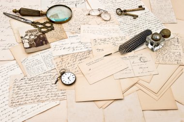 eski mektup, kartpostal, bir aile fotoğrafı. tahsil mallar. EP