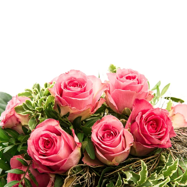 Strauß frischer rosa Rosen auf weißem Grund — Stockfoto