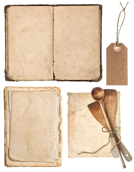 Εκλεκτής ποιότητας ξύλινα σκεύη, παλιό βιβλίο μαγειρικής, σελίδες — Φωτογραφία Αρχείου