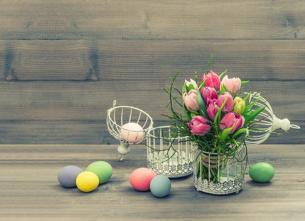 Pink tulip flowers and easter eggs. vintage style — Stock Photo, Image