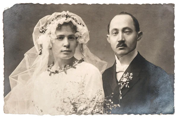 Vintage γαμήλια φωτογραφία. αστεία μόλις παντρεμένο ζευγάρι — Φωτογραφία Αρχείου