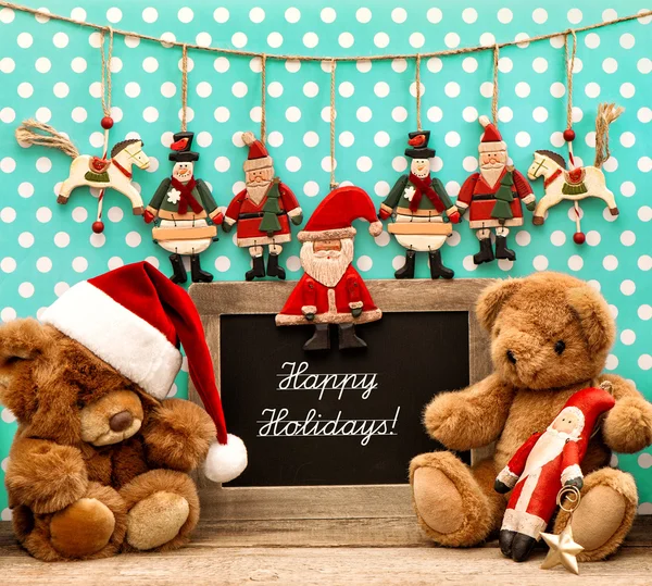 Decoração de Natal com brinquedos antigos e quadro-negro — Fotografia de Stock