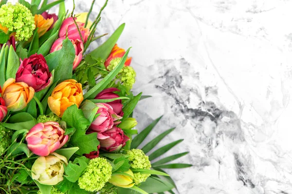 Kolorowy Bukiet Kwiatów Tulipan Koncepcja Karty Kwiatowej — Zdjęcie stockowe
