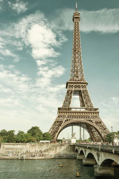 Rio Sena Torre Eiffel Paris França Retro Estilo Tonificado Imagem — Fotografia de Stock