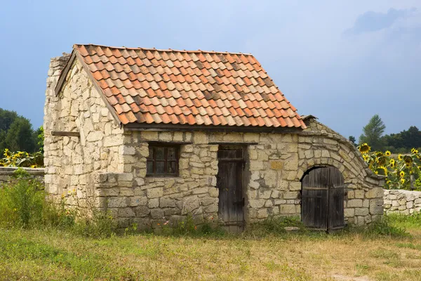 Ancient outbuilding in the south — Stock Photo, Image