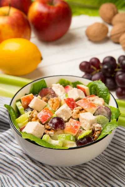 Chicken Waldorf Salad Apples Celery Stalks Walnuts Grapes Lettuce White — Fotografie, imagine de stoc