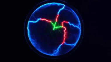 Soyut bilim arkaplanı ve nesne, elektrikli ışıklandırma. Kırmızı, yeşil ve mavi yıldırımlar