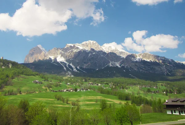 Schöne Aussicht auf die Dolomiten - Italien — Stockfoto