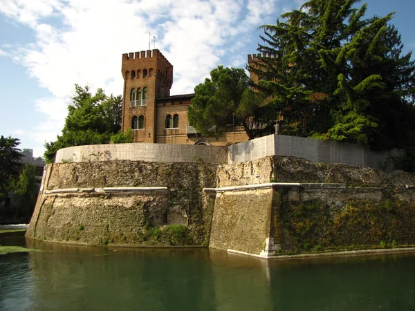 Castillo romano en Treviso - Italia — Foto de Stock