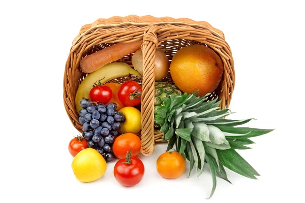 Fruits and vegetables in the basket — Stock Photo, Image