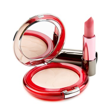 ruj ve beyaz arka plan üzerinde izole kompakt pudra