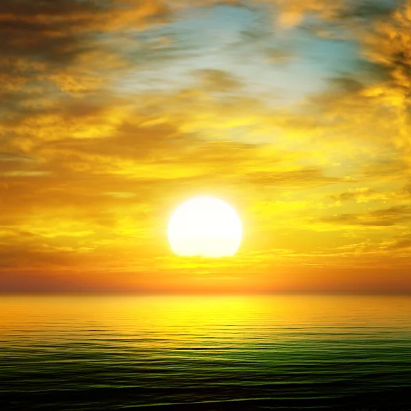 Nascer do sol sobre o mar Fotos De Bancos De Imagens