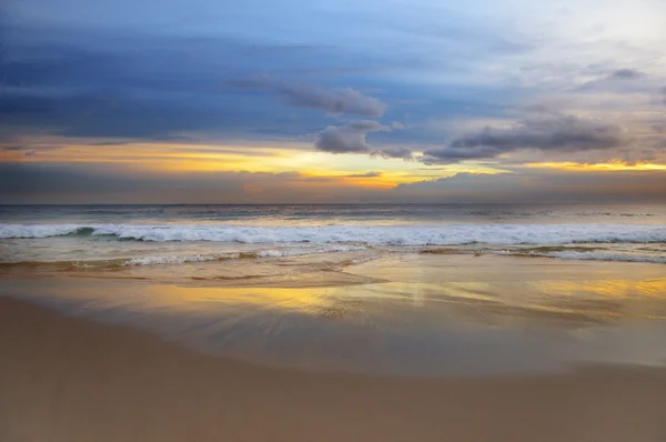 Soluppgång över havet — Stockfoto