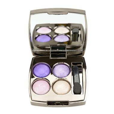 Göz merceği beyaz arkaplanda izole edildi