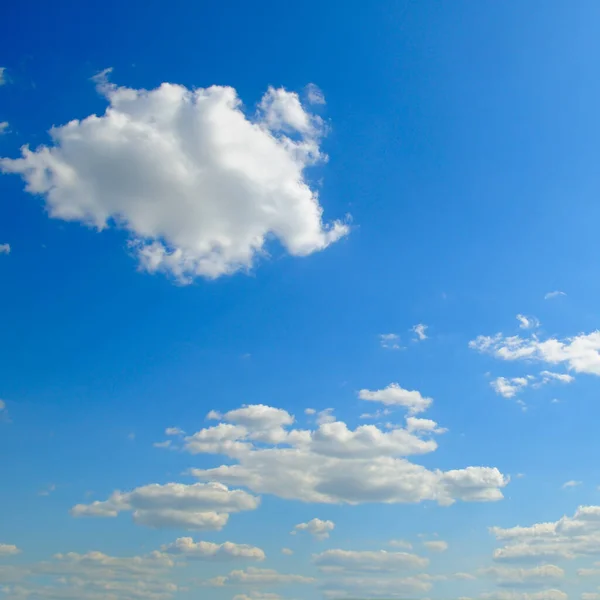 Blå Himmel Med Vackra Naturliga Vita Moln — Stockfoto