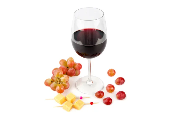 Una Copa Vino Tinto Aperitivo Queso Ramo Uvas Aisladas Sobre — Foto de Stock