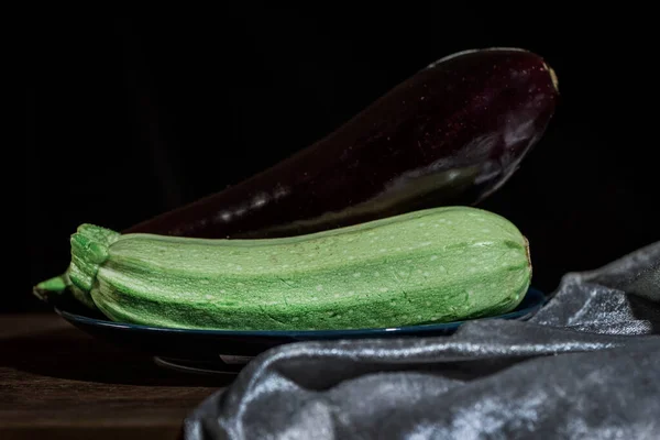 Organic Zucchini Eggplant Wooden Table Black Background Close — Stock Photo, Image