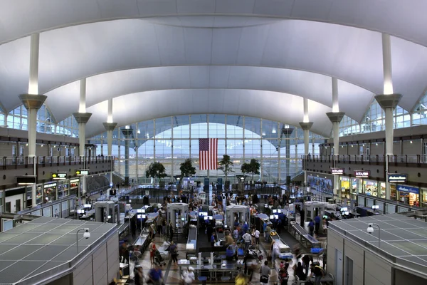 Безопасность аэропорта — стоковое фото