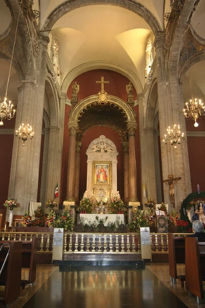 Gamla basilikan altaret — Stockfoto