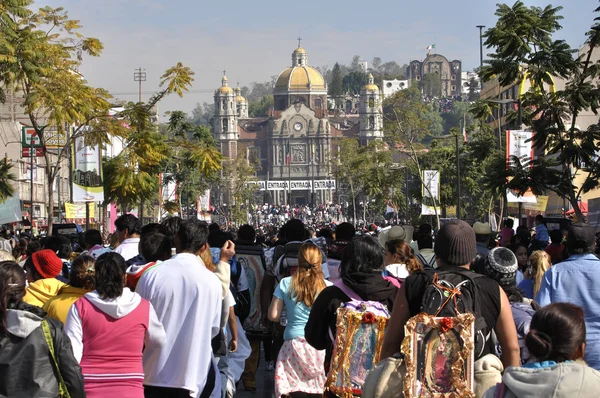 Pilgrimage to the basilica — Stock Photo, Image