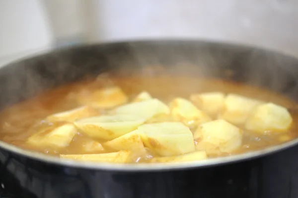 Aardappelen koken — Stockfoto